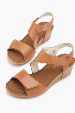 Kyra Plain