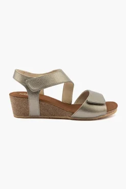 Kyra Plain