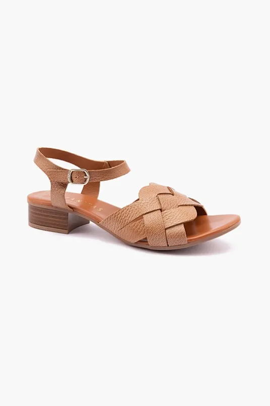 Lola HV221860